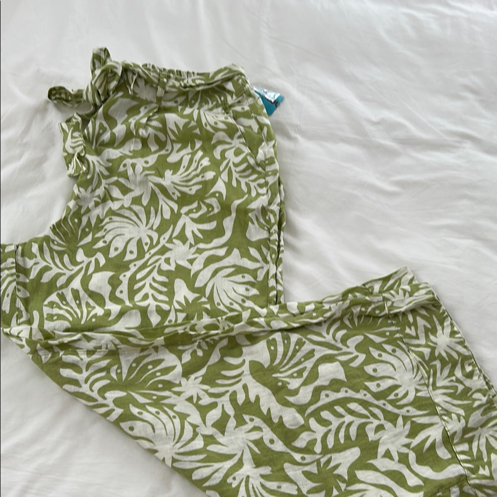 Green and White Leaf Print Pants NWT